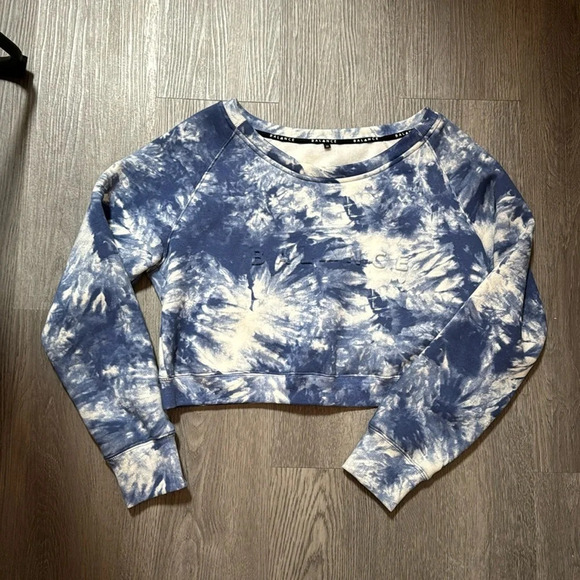 Balance Athletica Tops - Tie-Dye Balance Athletic Cropped Fleece Sweatshirt size Medium